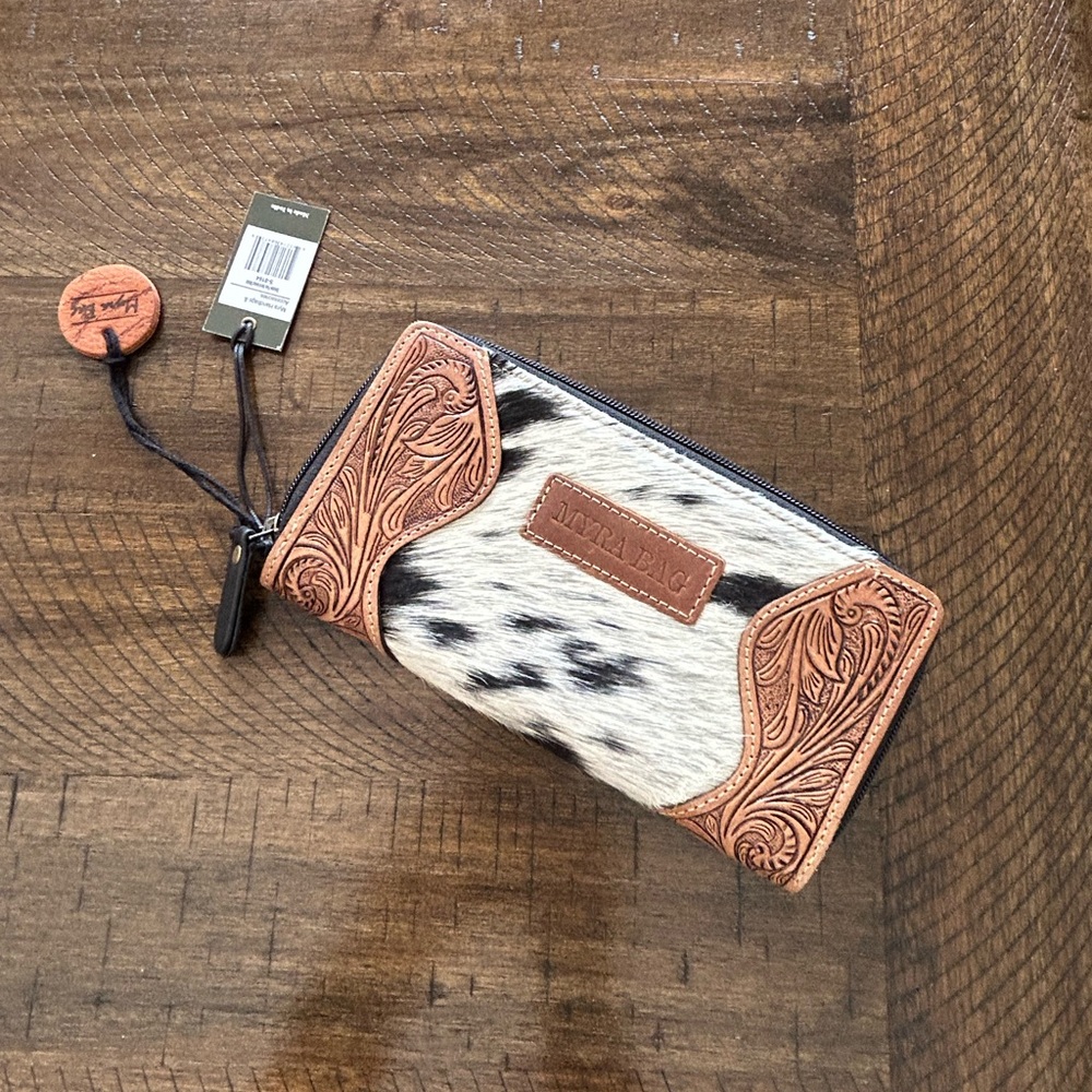 “ Myra Bag” wallet. Never used